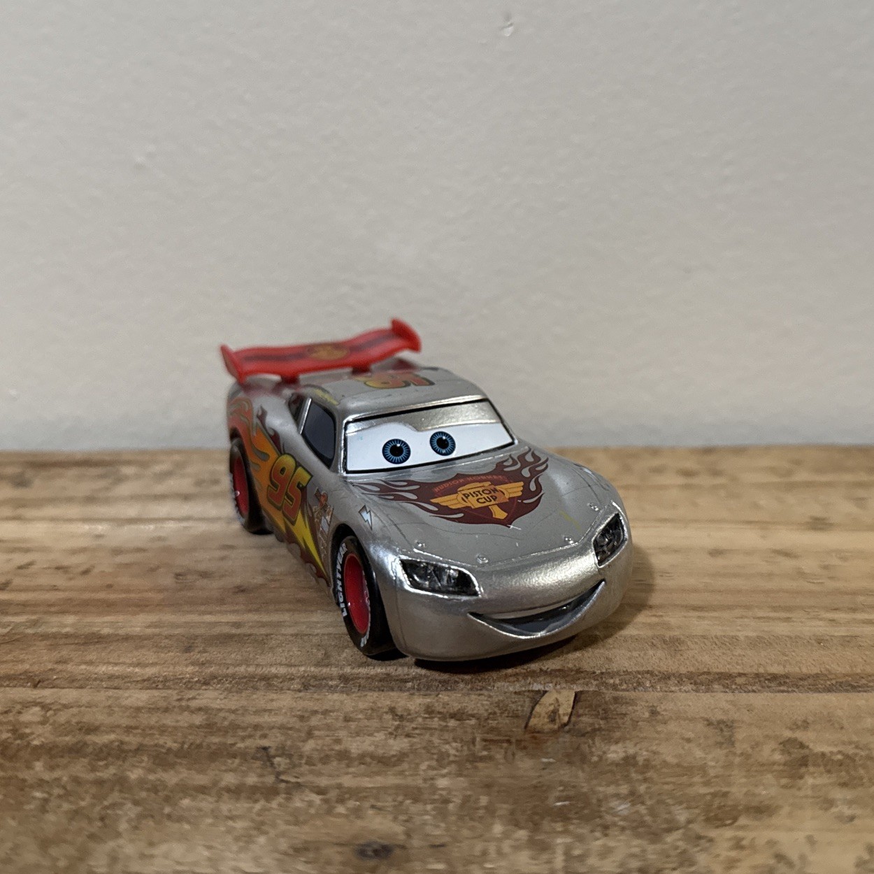 Disney Pixar Cars Silver Lightning McQueen Chaser 1:43 Disney Store