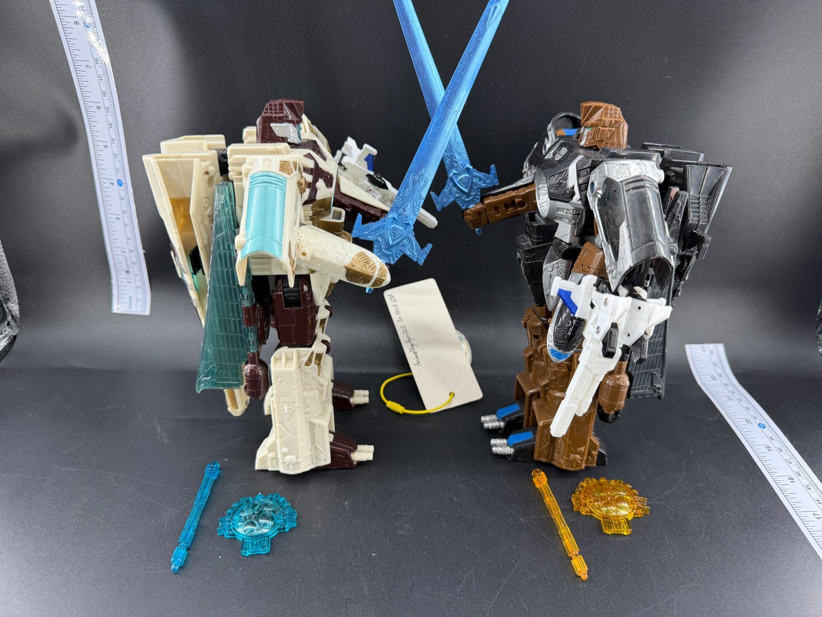 Transformers Vector Prime(or2.0) & Safeguard Complete Cybertron VoyagerClass USA