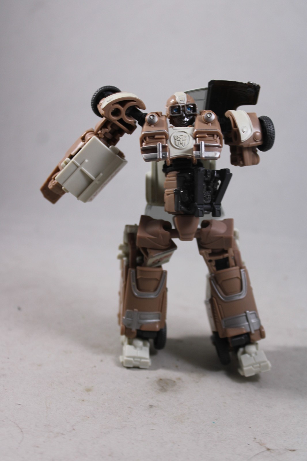 Hasbro Transformers ROTB Studio Series? 108 Wheeljack FOR PARTS READ DESCRIPTION