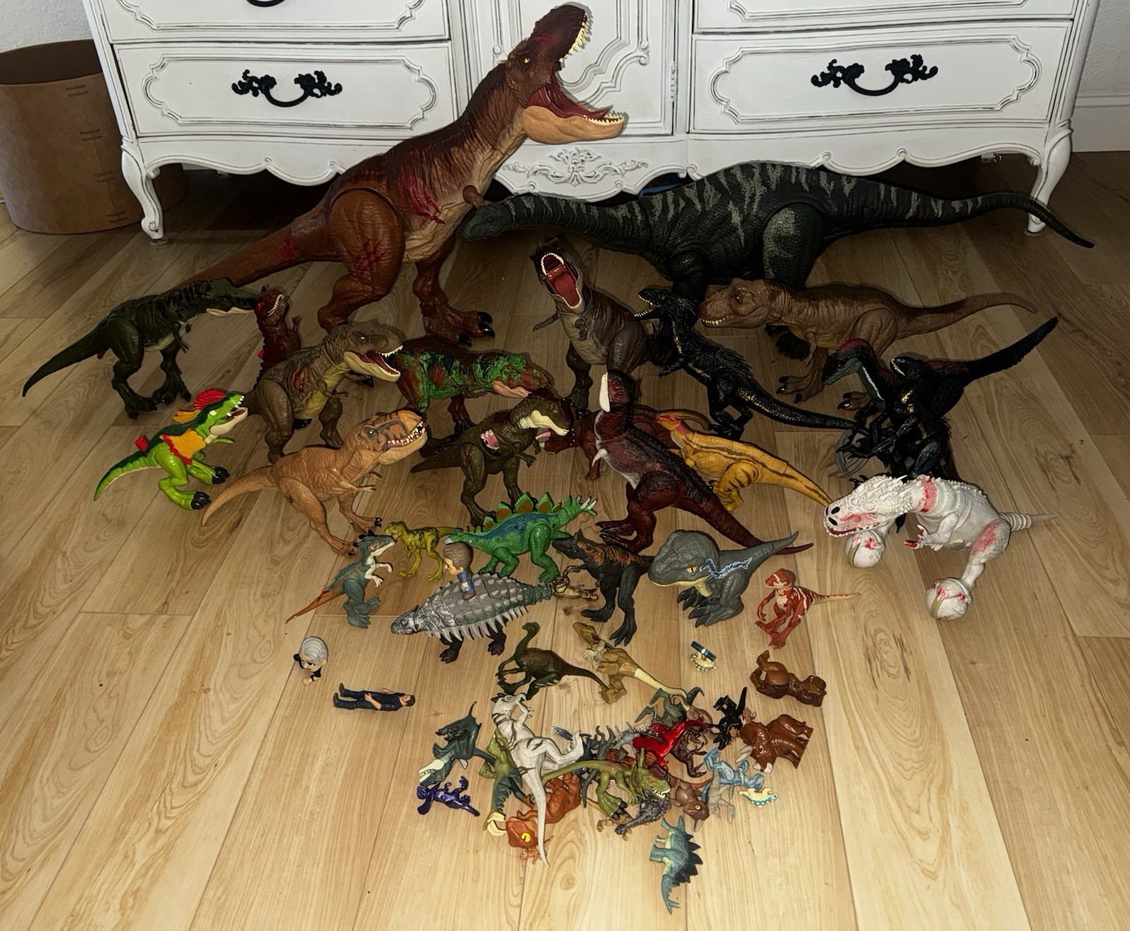 Huge Jurassic World Park Dinosaur Figures – T-Rex & Many More