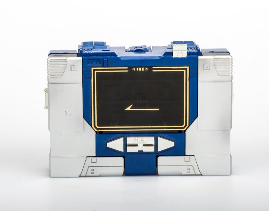 TRANSFORM G1 Reissue Soundwave with Buzzaw cassette Brand New Free Shipping