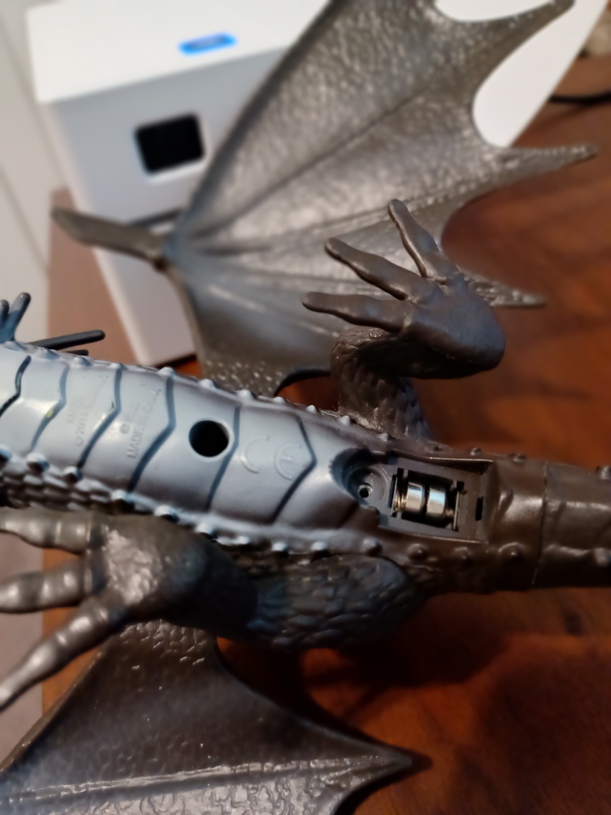 How to Train Your Dragon Skrill Defenders of Berk 13&Prime; Toy NO COVER BATTERY AREA