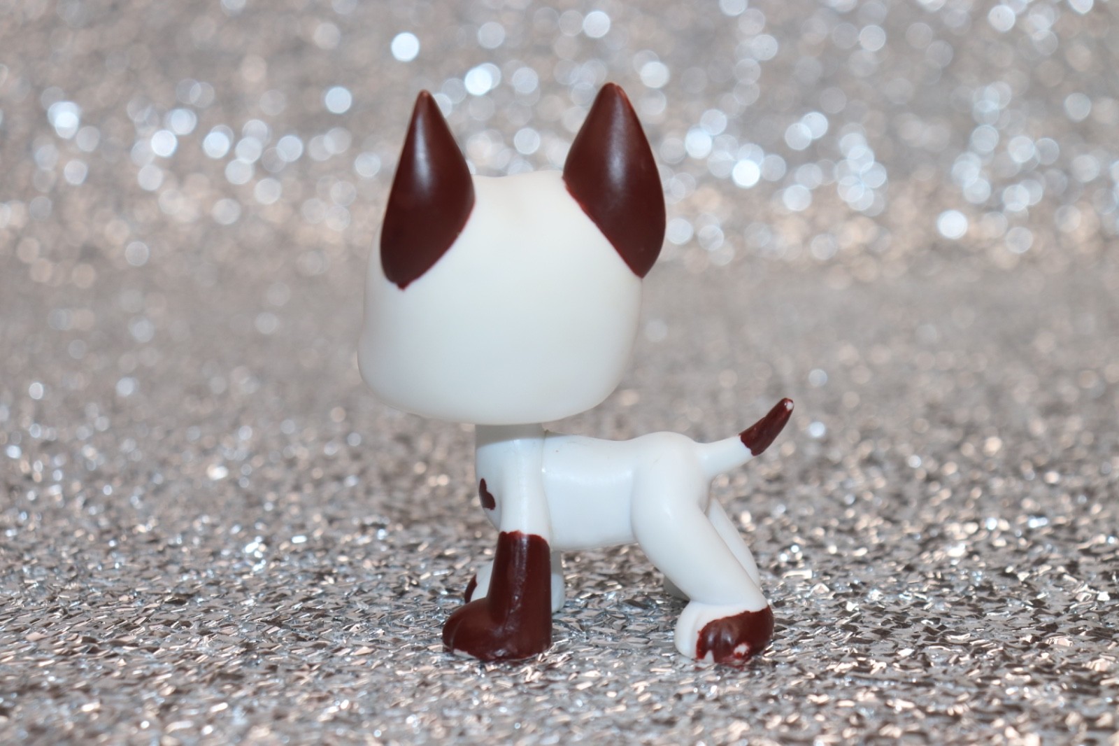 Littlest Pet Shop Authentic LPS #577 White Great Dane Brown/Blue Eyes &lsquo;TOM&rsquo;