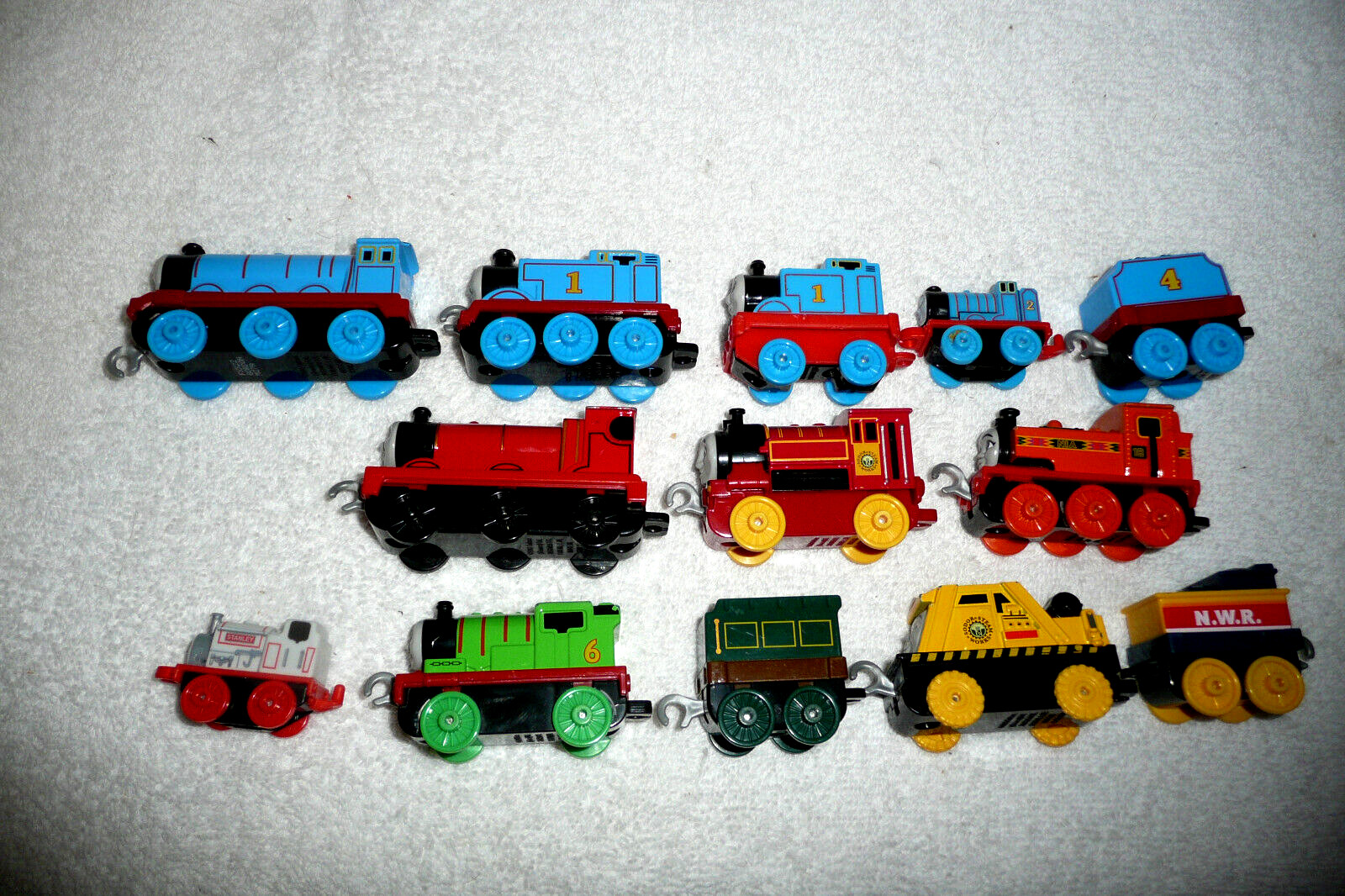 MATTEL 2018 GULLANE THOMAS THE TRAIN PUSH ALONG