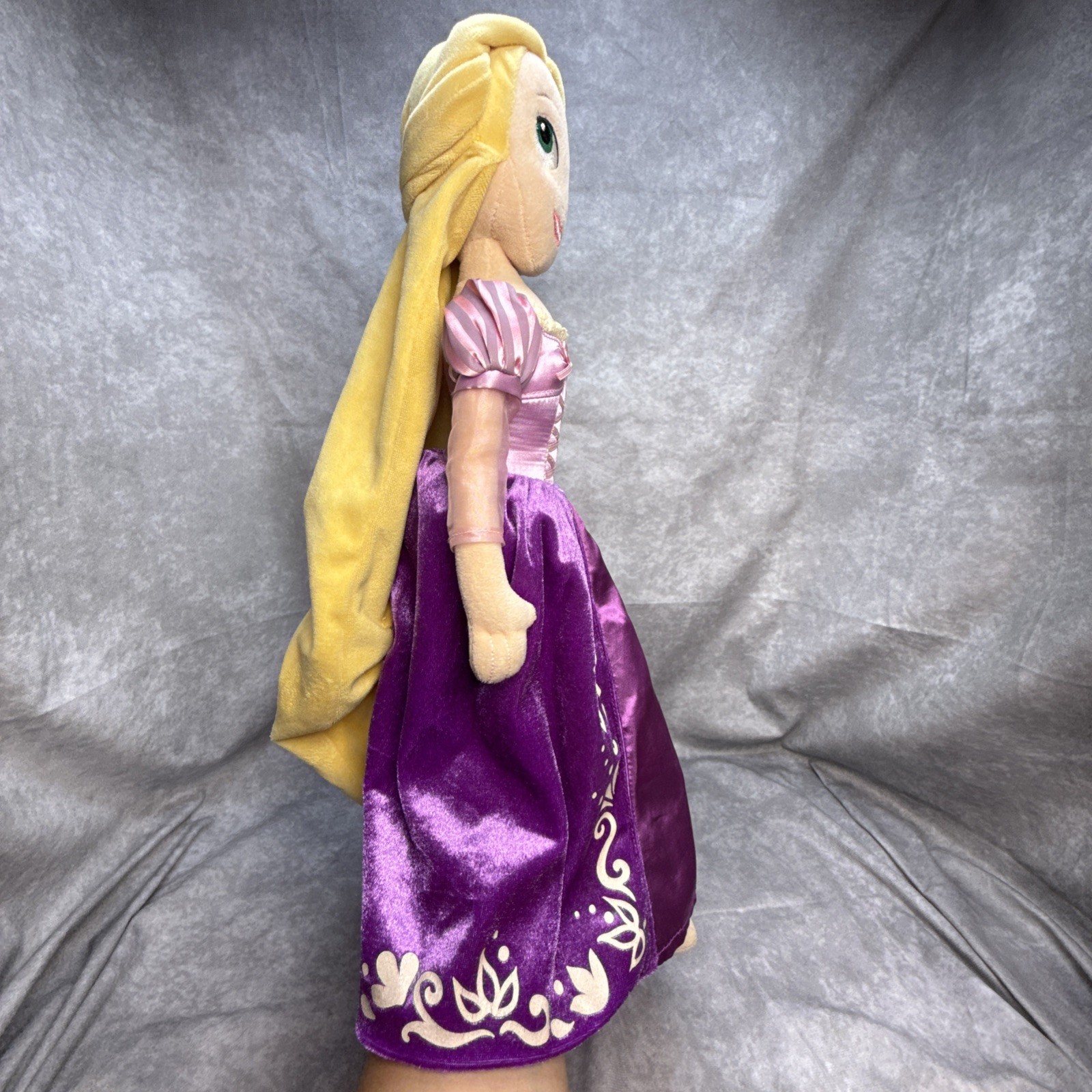 Disney Store Rapunzel Tangled 20” Plush Doll 1st Edition Rare EUC