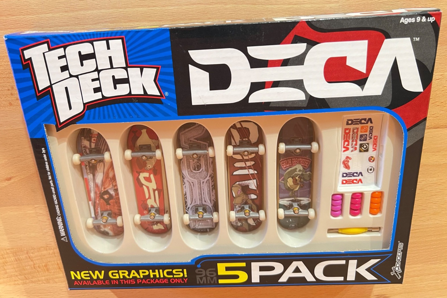 Vintage 2002 Tech Deck DECA Skateboards 5 Pack Fingerboards EXCLUSIVE ART Sealed
