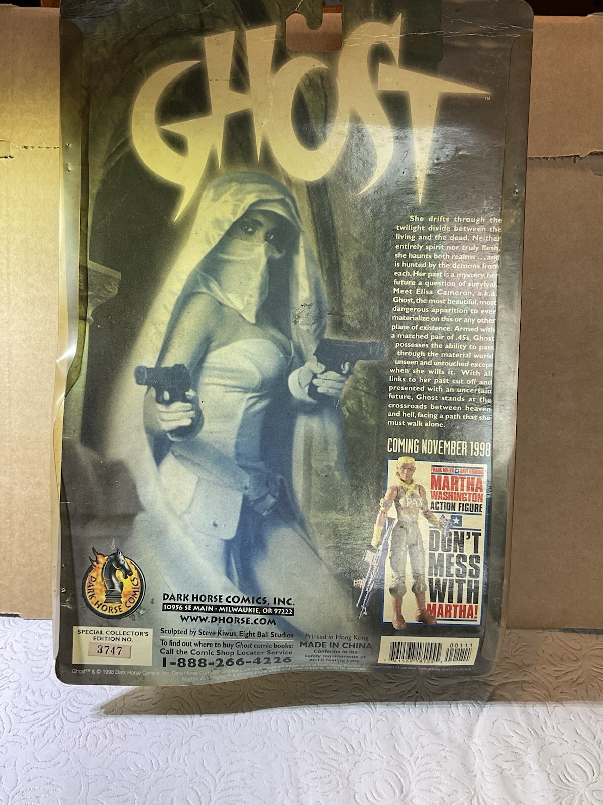 Dark Horse Comics GHOST Collector Comic & Action Figure Elisa Cameron 1998
