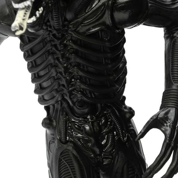 CultureFly Alien Big Chap Xenomorph 9&Prime; Deluxe Statue Vinyl Acrylic Display. New