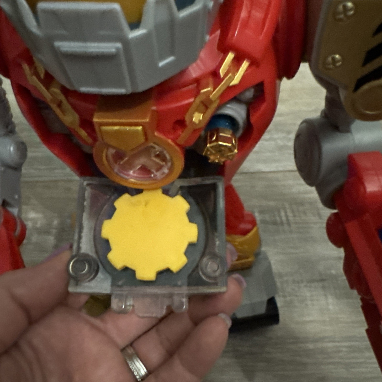 Treasure X Robots Gold Mega Treasure Bot Electronic Figure Moose Toys Working
