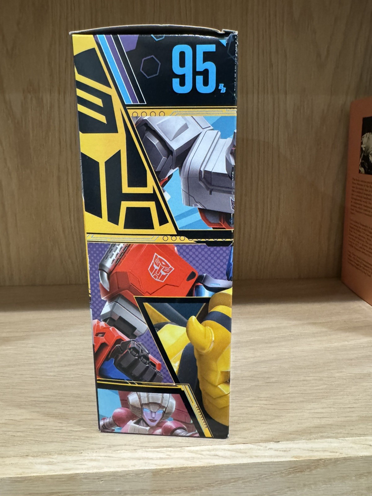 TRANSFORMERS BUZZWORTHY BUMBLEBEE STUDIO SERIES NEST BONECRUSHER 95 BRAND NEW