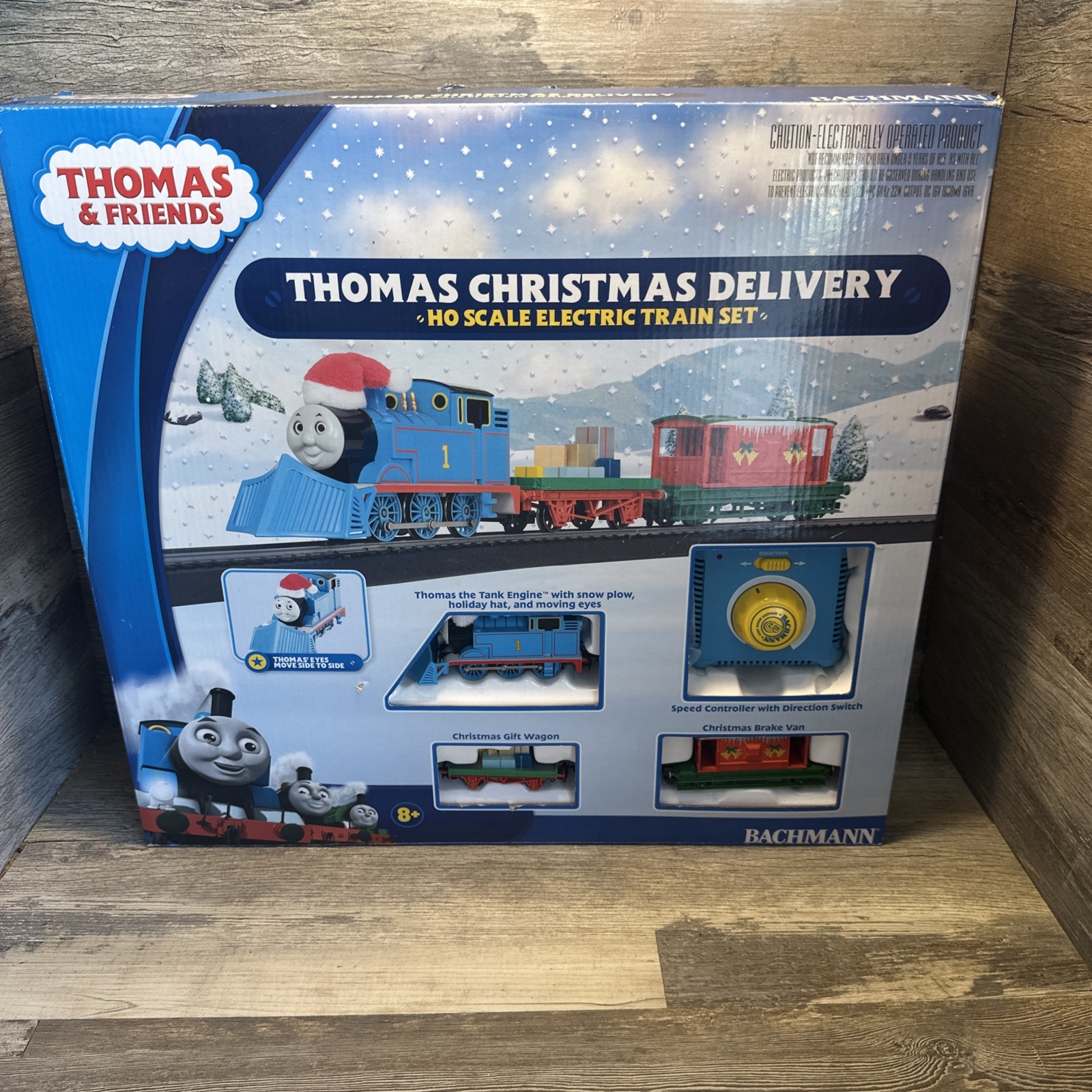 Bachmann HO Scale Thomas & Friends Thomas With Annie & Clarabel Set #00755 open