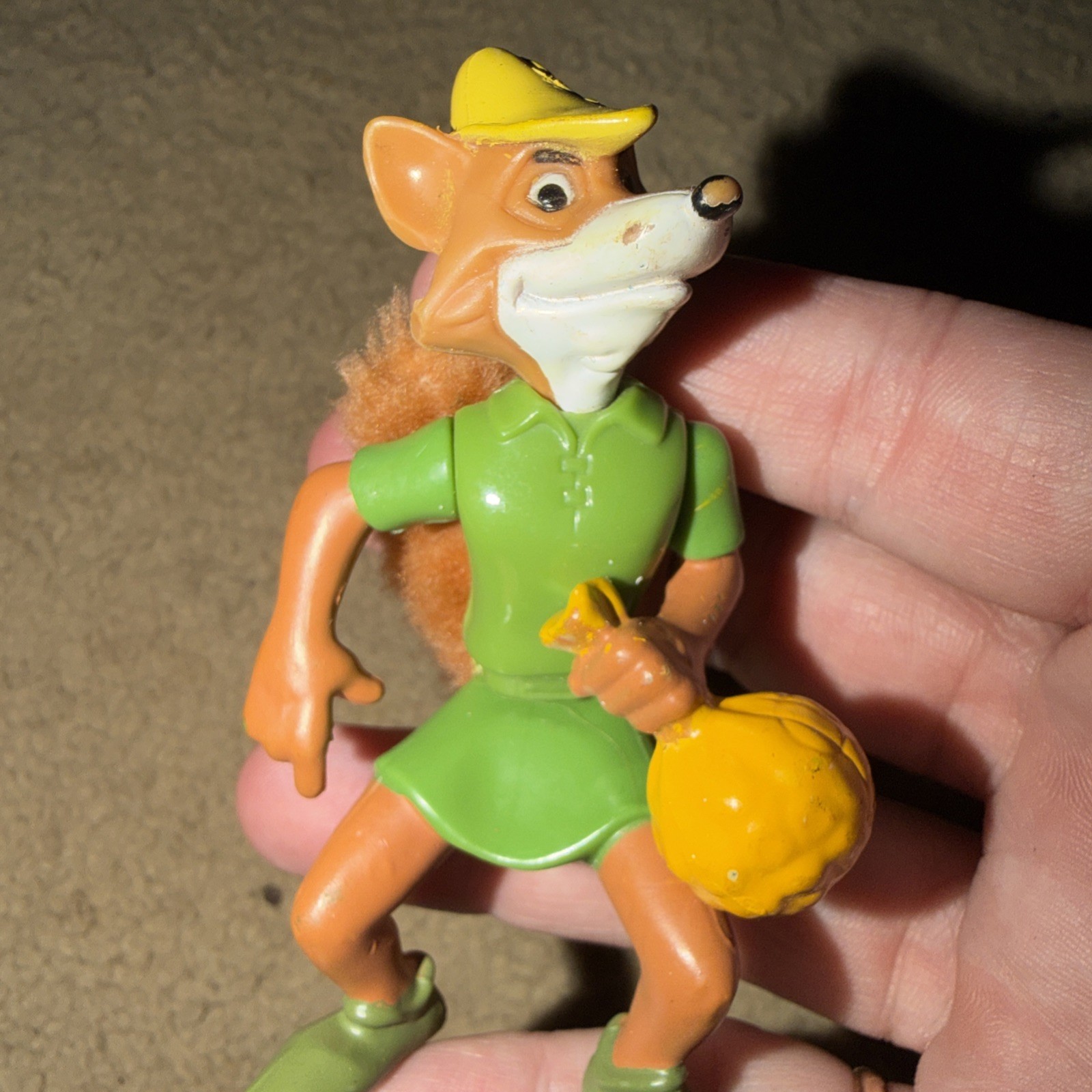 Disney Robin Hood Fox Character Vintage Collectible Toy Figure w/ Fuzzy Tail 3&Prime;