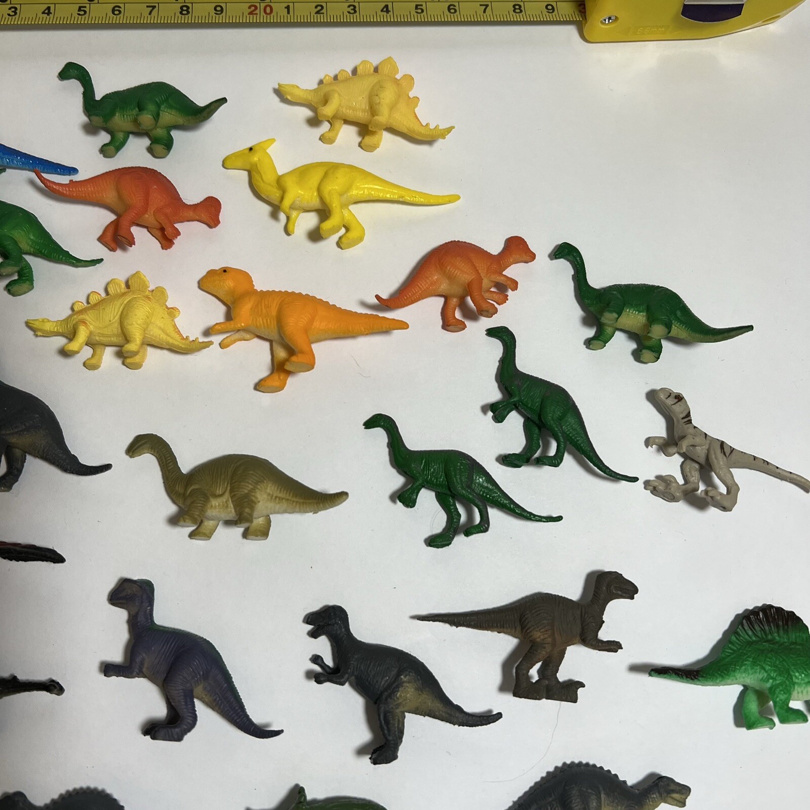 Unbranded Generic Dinosaur Small Plastic Figures Toy Lot of (37)