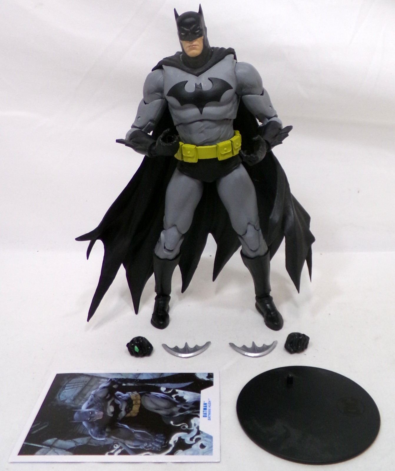 2023 McFarlane DC Multiverse Hush Batman Black Grey Suit 7&Prime; Figure Complete