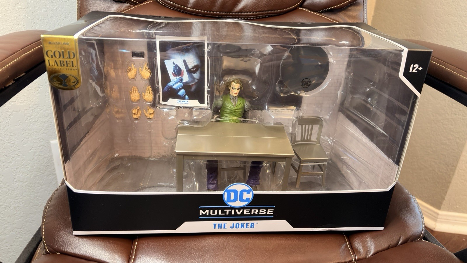DC Multiverse Dark Knight 7&Prime;Figure Joker Interrogation Room Gold Label IN STOCK