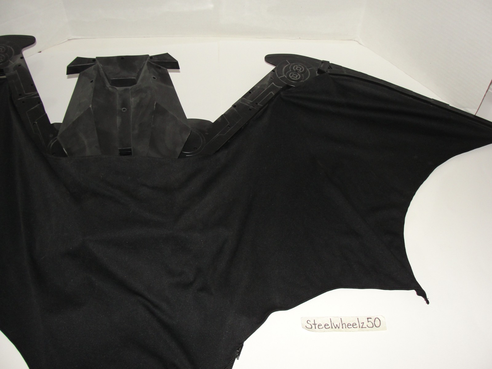 Batman Dark Knight Retractable Bat Wings Mega Cape 4.5&prime; Wingspan Cosplay Costume
