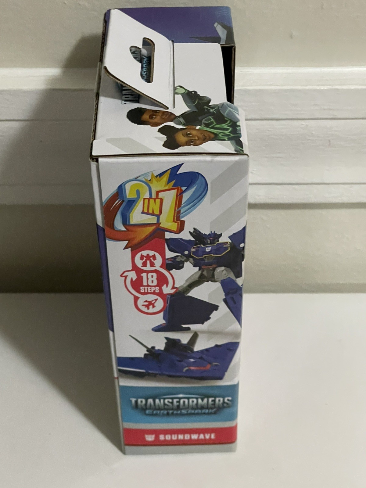 Transformers Earthspark Soundwave 2 in 1 Deluxe Class Figure – NEW IN BOX
