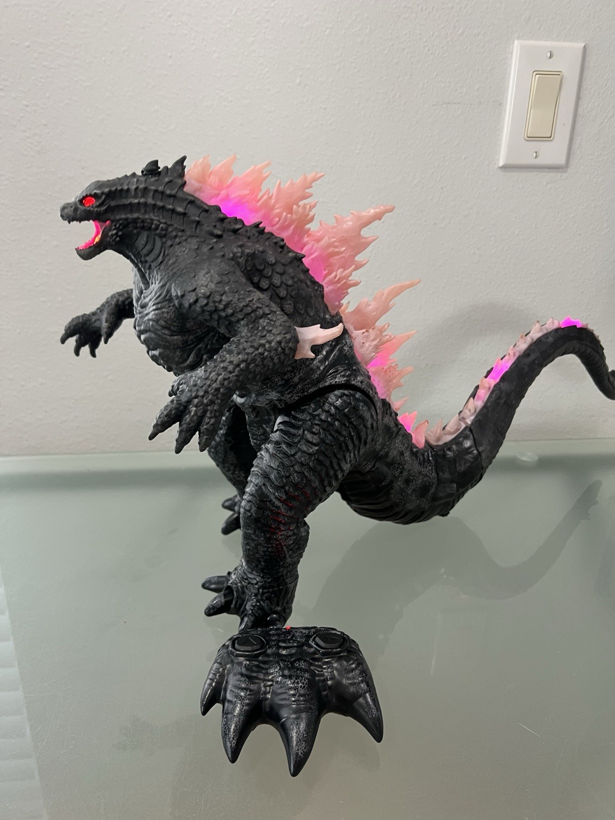 Jada Godzilla x Kong: The New Empire Heat-Ray Breath RC Remote Control