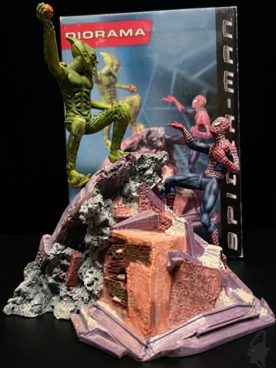 NECA SPIDERMAN MARVEL Comics Superhero vs GREEN GOBLIN ACTION FIGURE DIORAMA