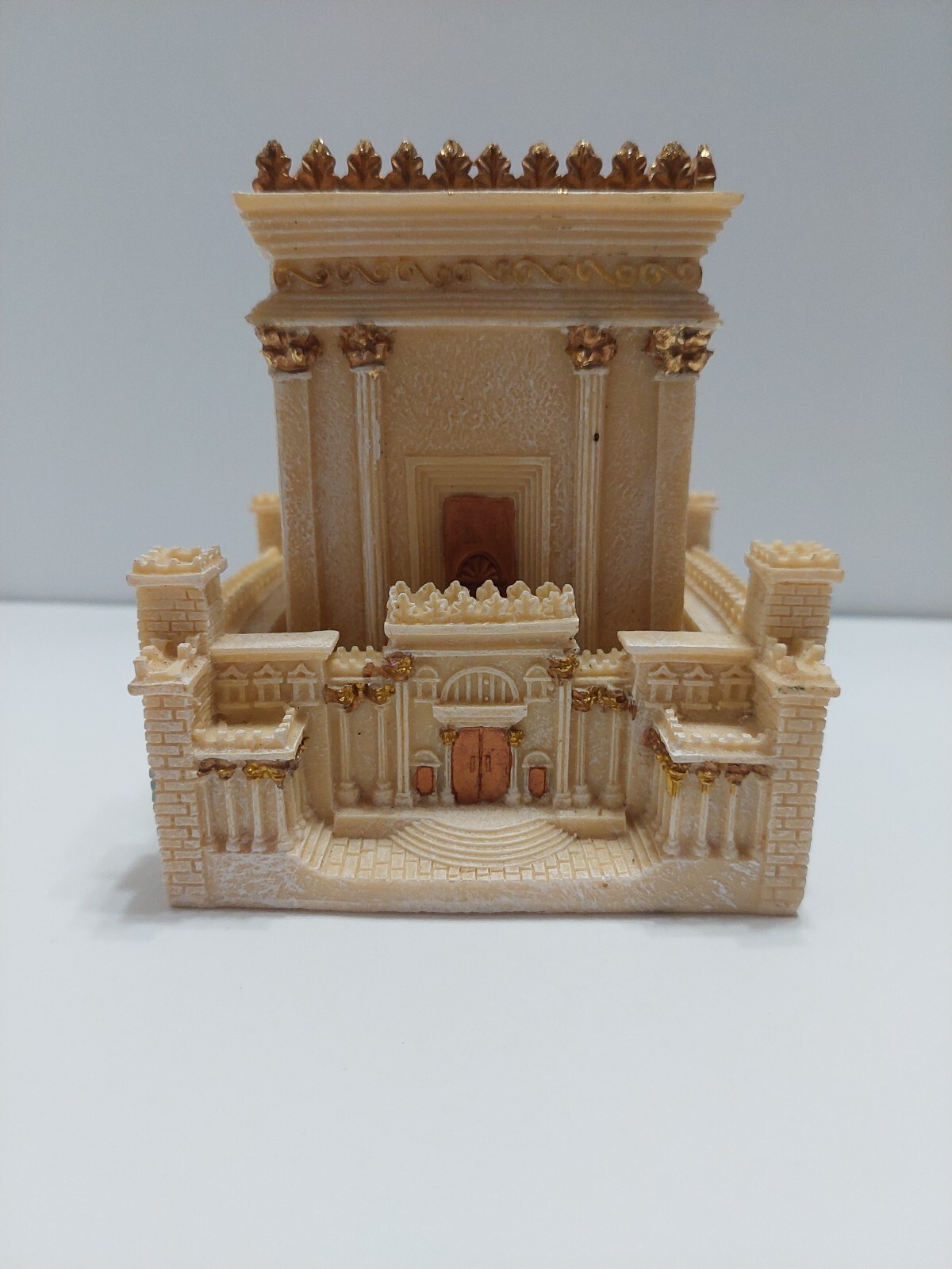 VINTAGE MODEL SCALE BONE RESIN CASTLE MAUSOLEUM 4.5&Prime; X 4&Prime; X 4&Prime; BEIGE AND GOLD
