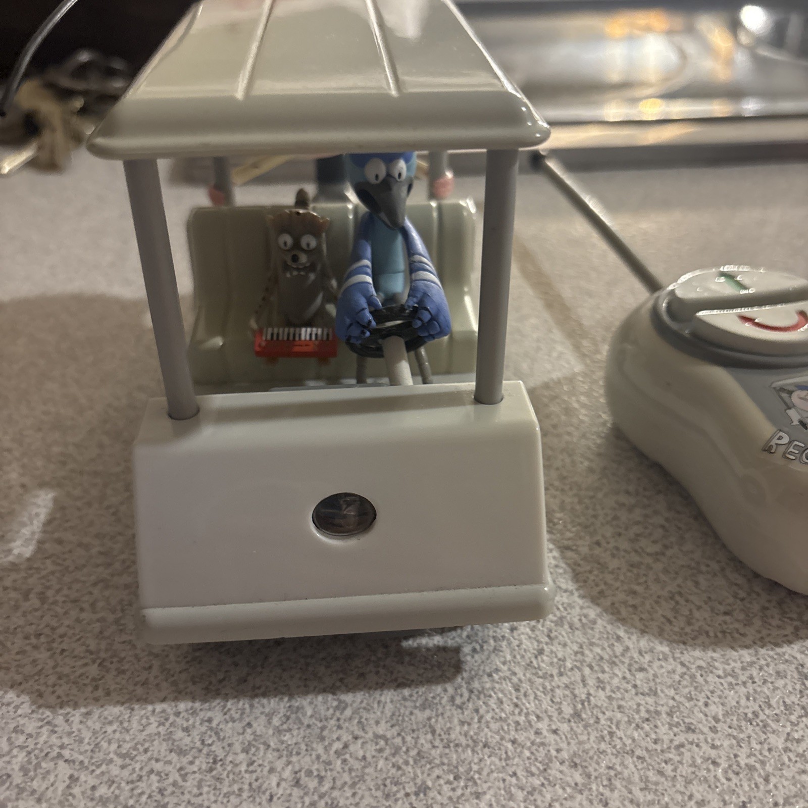 Jazwares – Cartoon Network Regular Show RC Golf Cart Figure