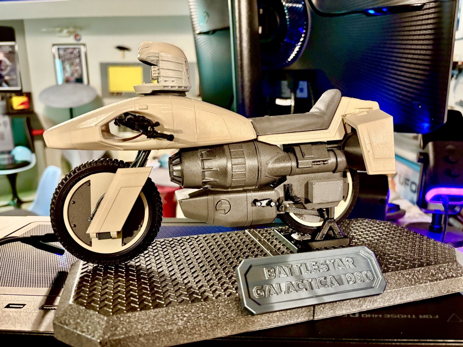 BATTLESTAR GALACTICA Colonial Flying Motorcyle 13&Prime; 1/8 Custom 3d Model Kit