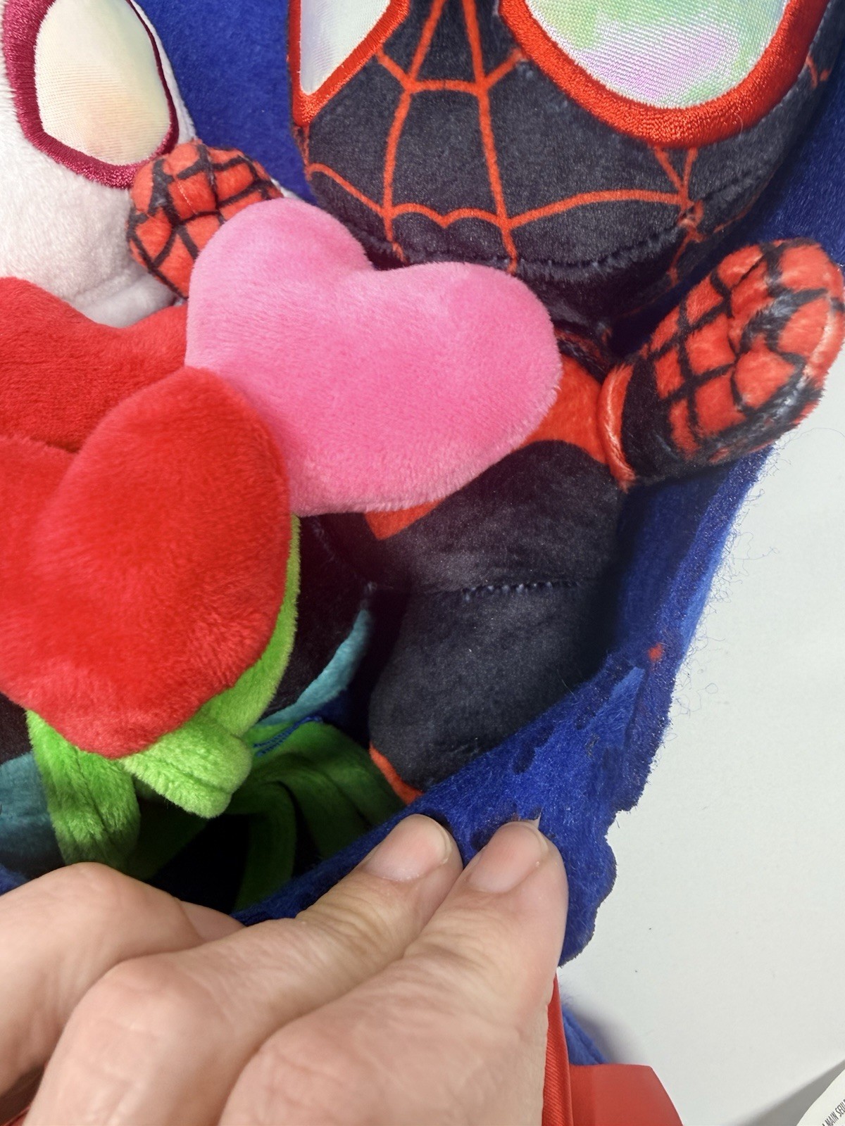 Spider-Man & Ghost-Spider Marvel Valentine&rsquo;s Day 14&Prime; Plush Bouquet 2025