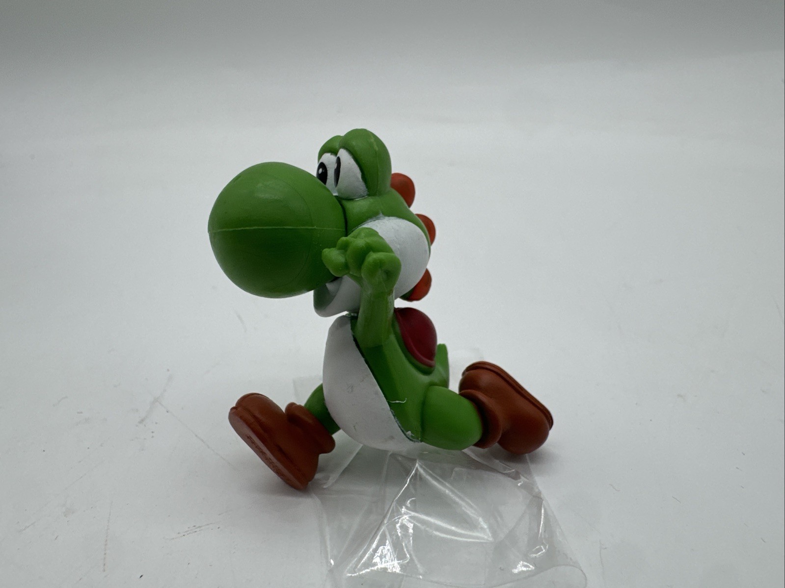Nintendo Super Mario 2008 Yoshi 2&Prime; Mini Figure Solid Running Cake Topper