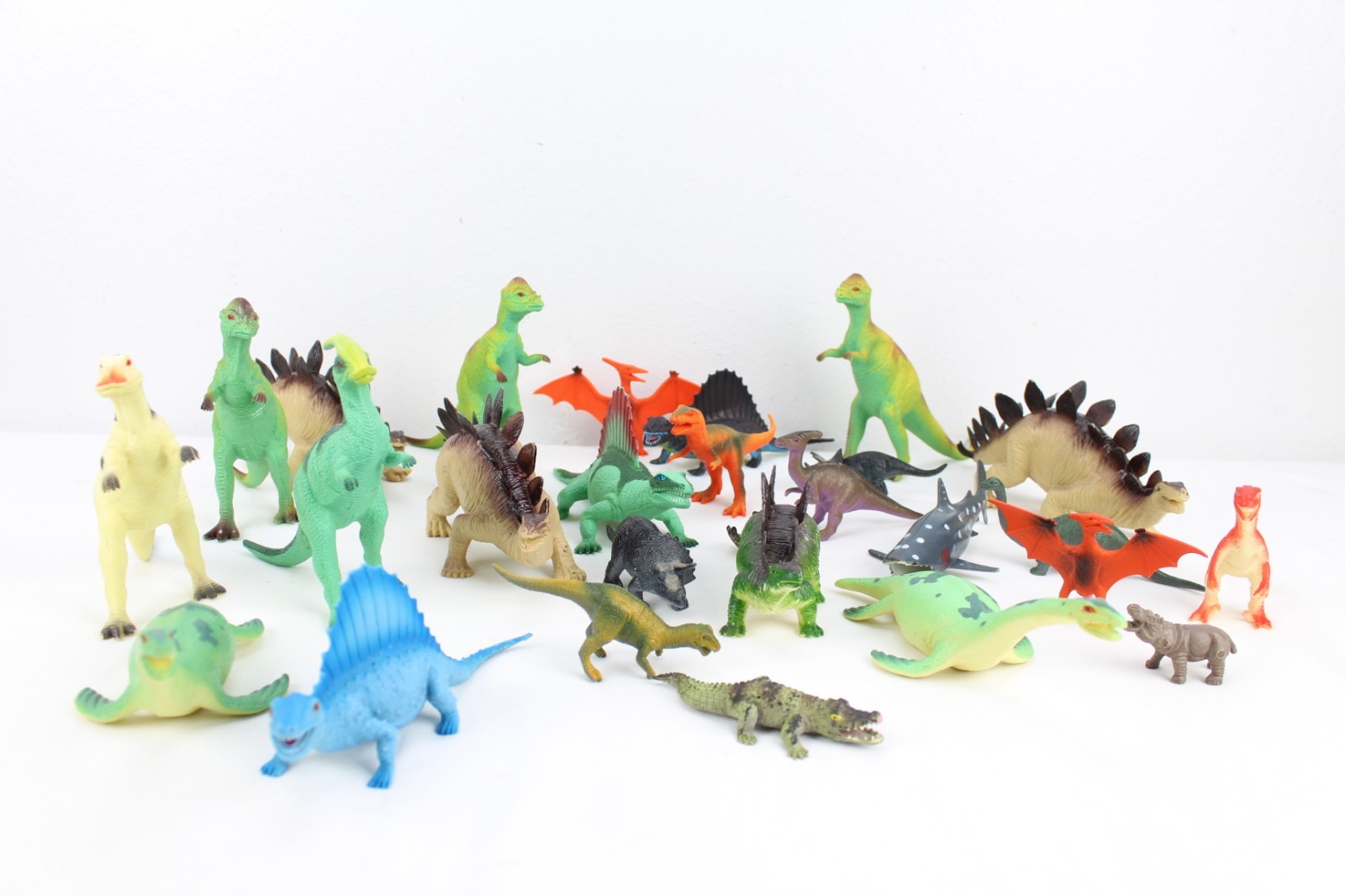 Lot of 30+ Assorted Plastic Dinosaurs Animal Figures Different Styles and Sizes