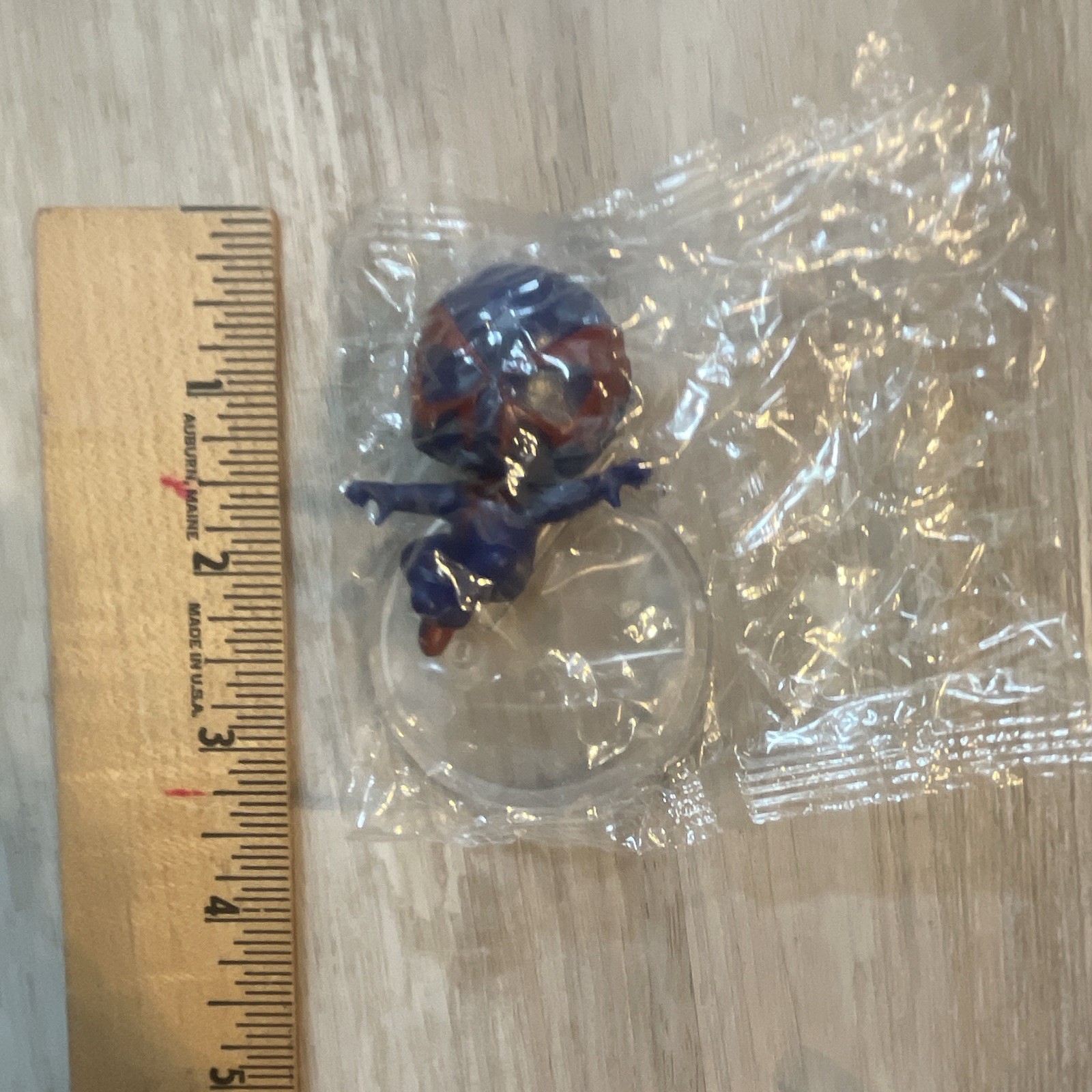 Mini Blue Red Plastic Character Action Figure Toy Less Than 5 in w/ Stand