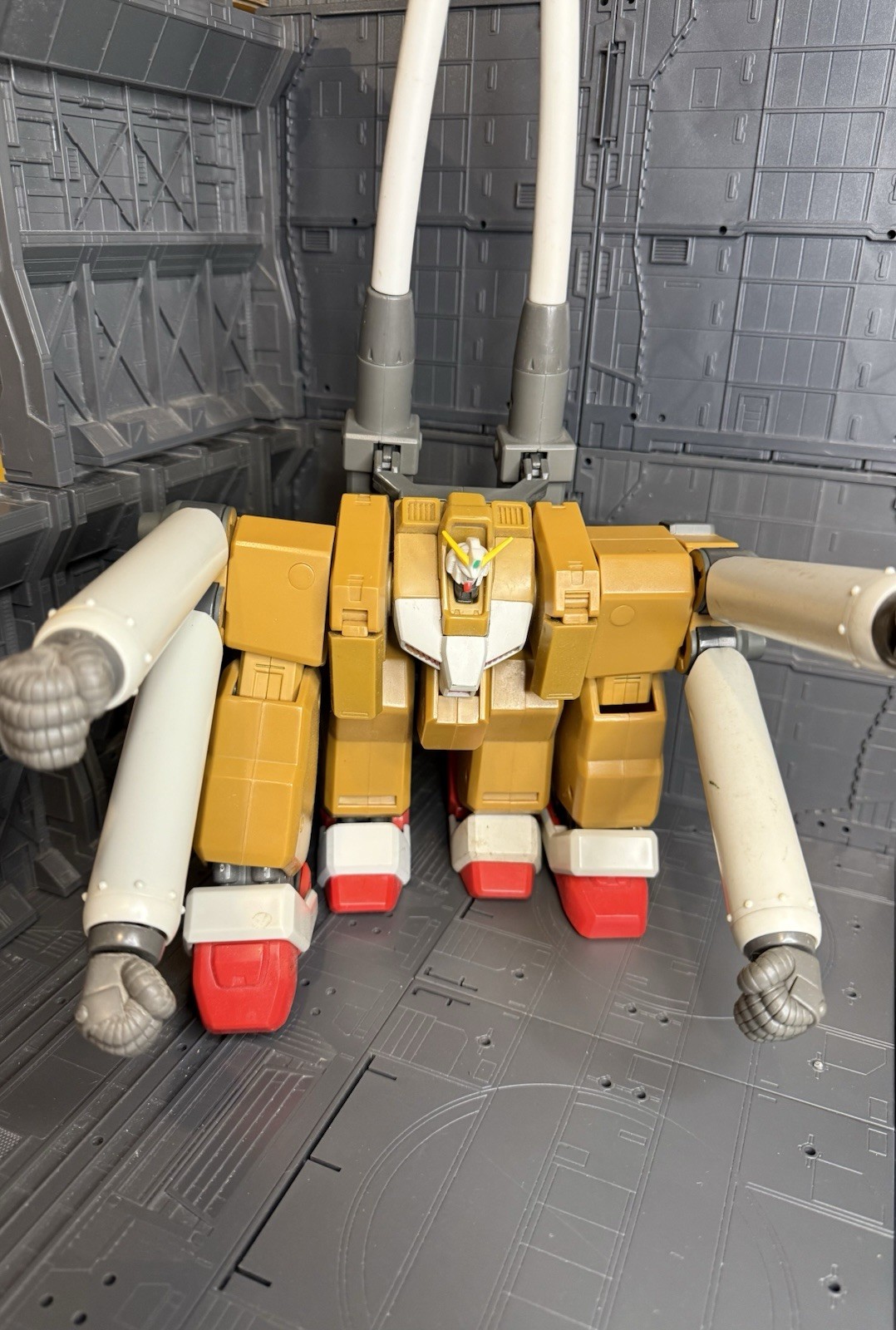 Bandai Mobile Suit Fighter Neo England Grand Gundam Action Figure