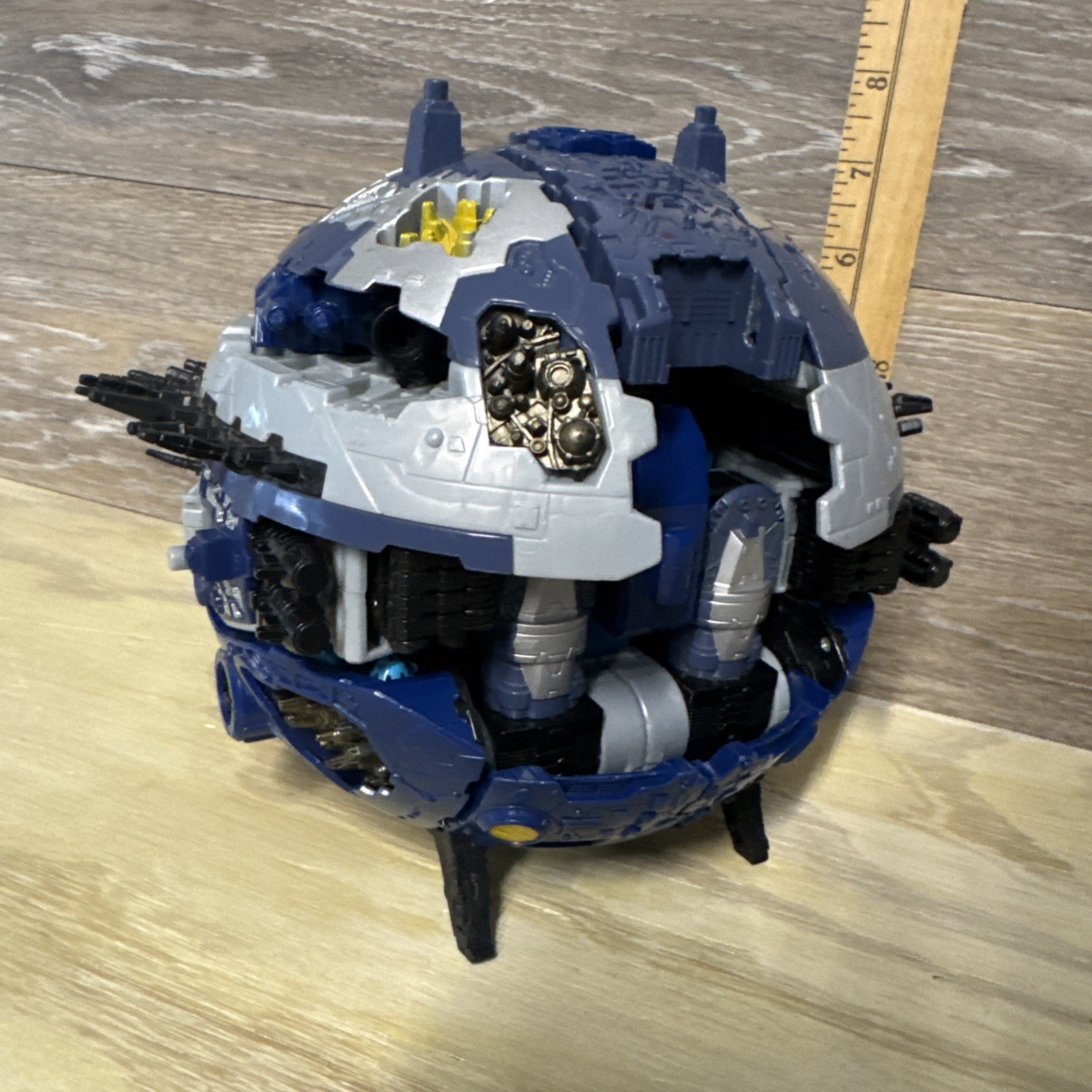 Transformers Supreme Class Cybertron Primus Unicron Planet Hasbro 2005 NO Key C1