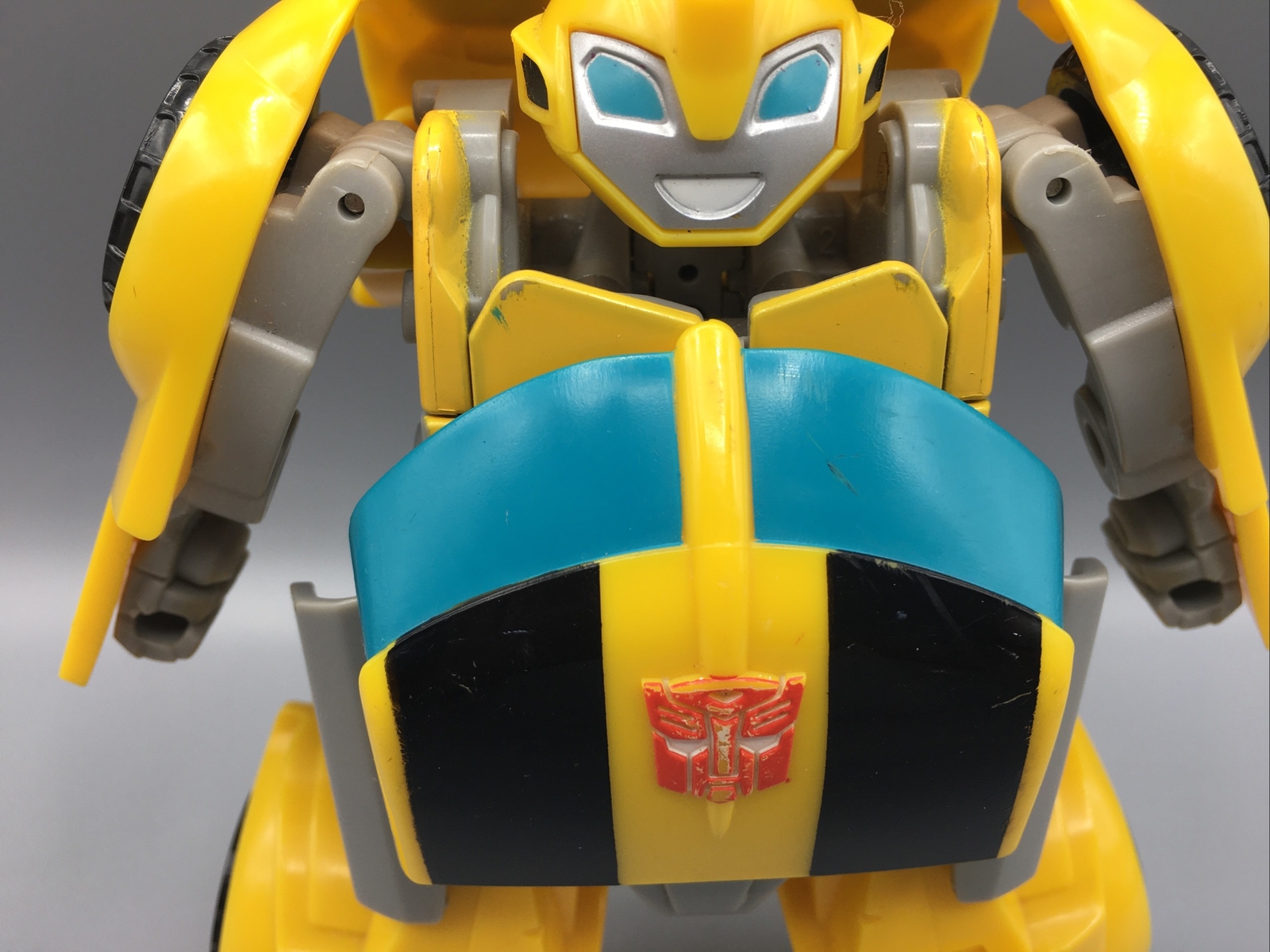 Transformers Rescue Bots Energize 6&Prime; Bumblebee, Yellow Car Camero Hasbro Tomy