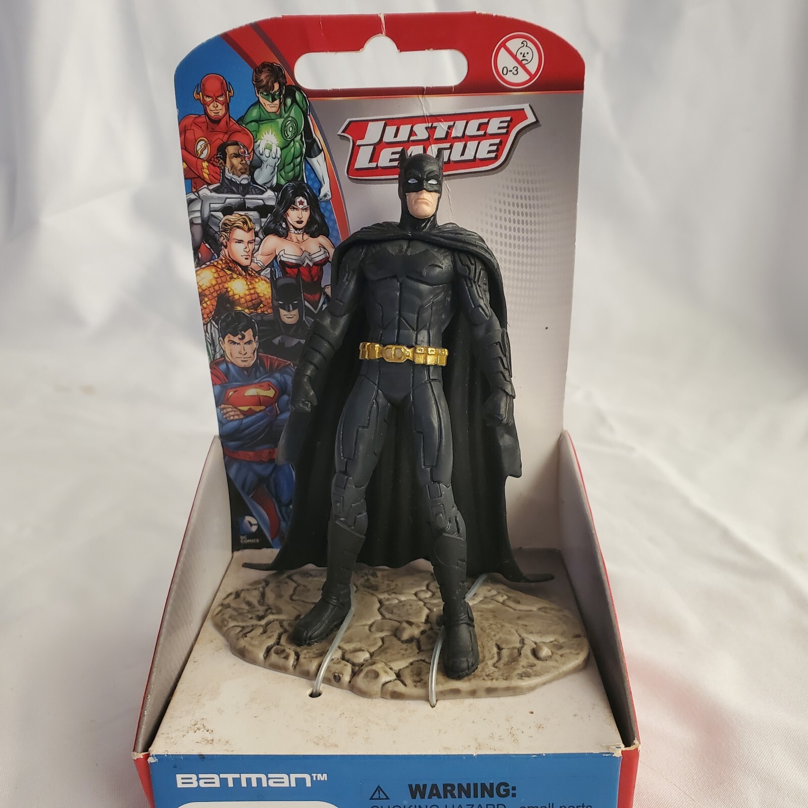 Batman Standing – Justice League Figurine – New in Box – Schleich 22501