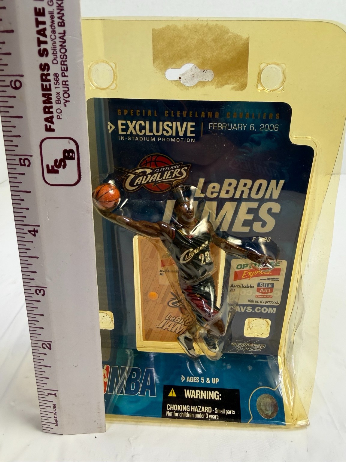 2006 LeBron James McFarlane Cavaliers Stadium Giveaway 3in Figure Sealed