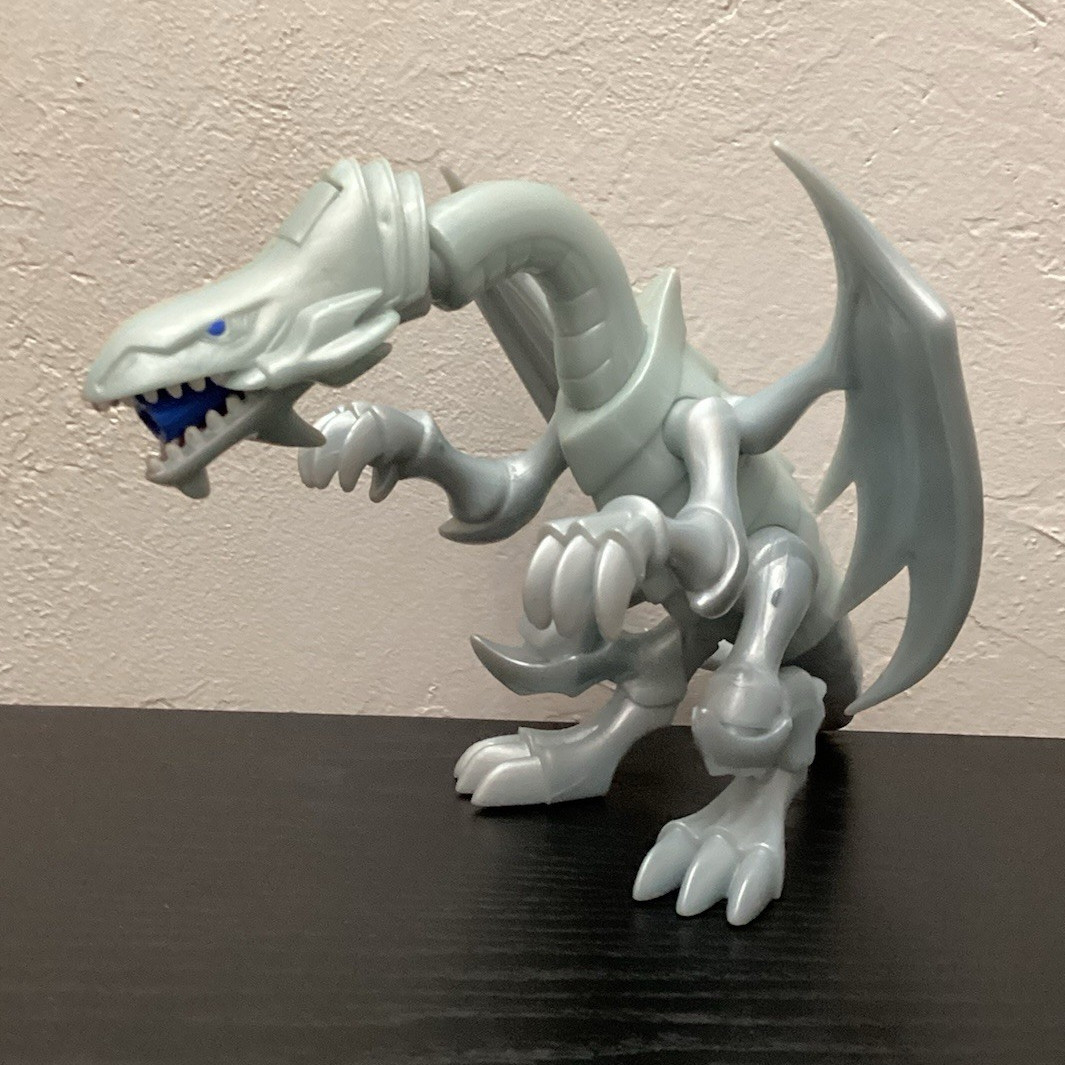 Vintage KONAMI Yu-Gi-Oh! Blue-Eyes White Dragon Plastic Action Figure Gray/Blue