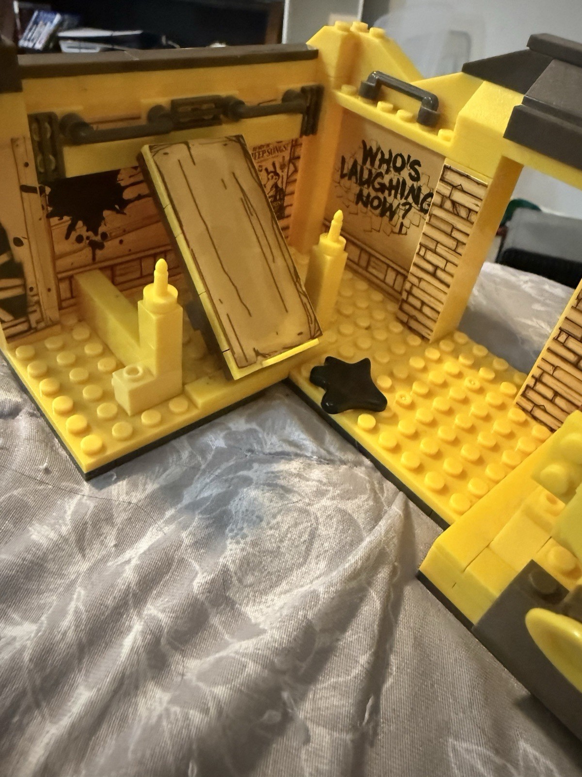 Bendy and The Ink Machine Room Buildable Scene Set 16721 Complete
