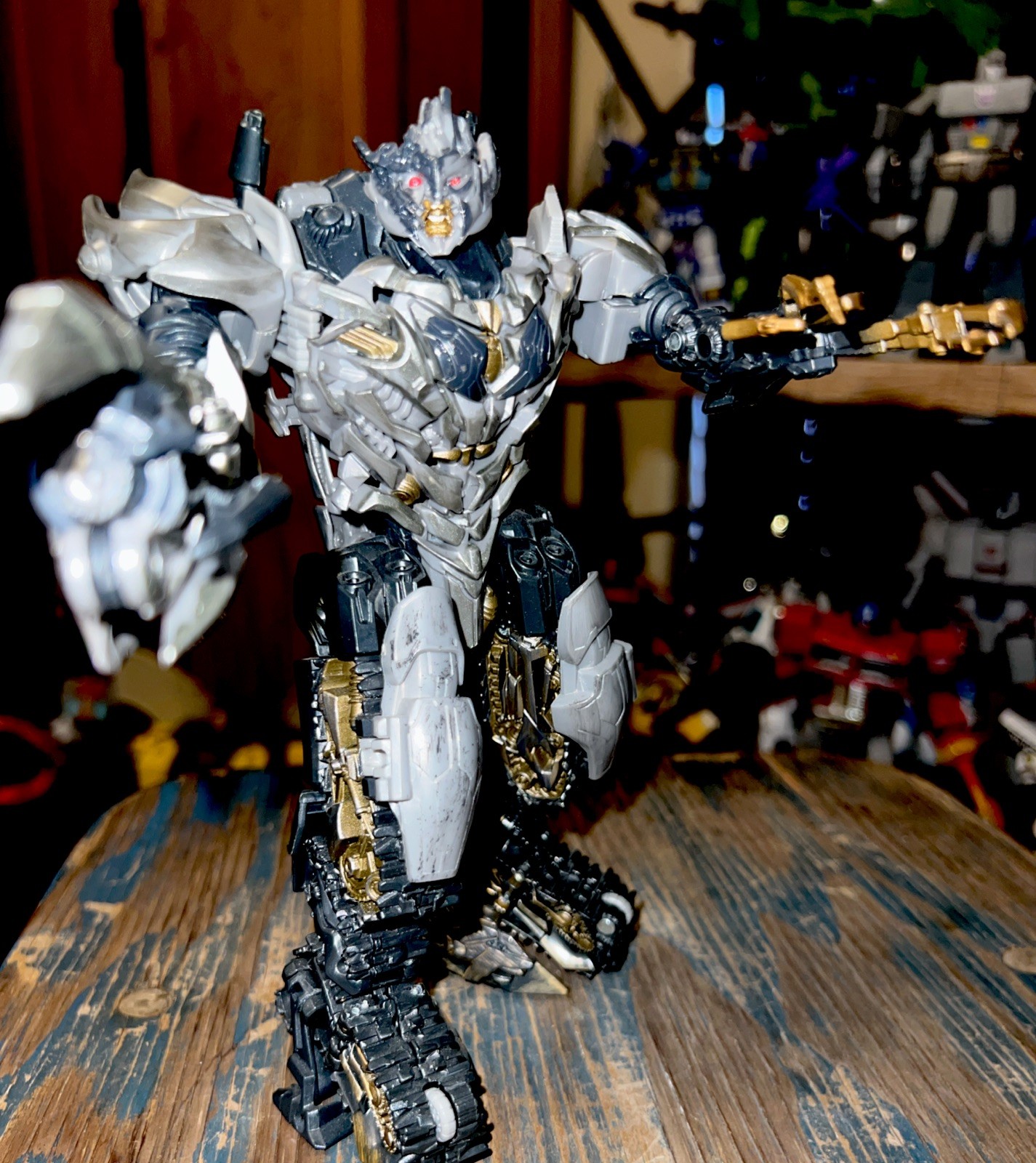 Transformers Studio Series 31 Battle Damaged Megatron Voyager 2017 Hasbro