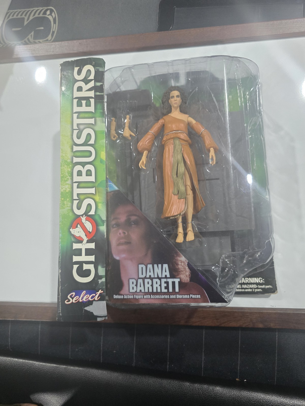 Diamond Select Ghostbusters Select Dana Barrett Multicolor Plastic Action Figure