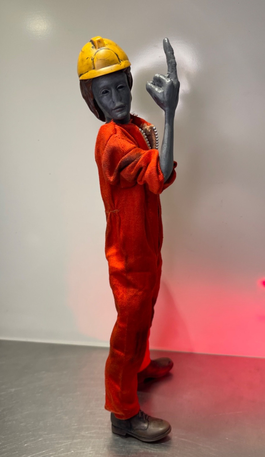 1:6 Custom Gray Construction Site middle finger Alien Figure Sideshow, Model Kit