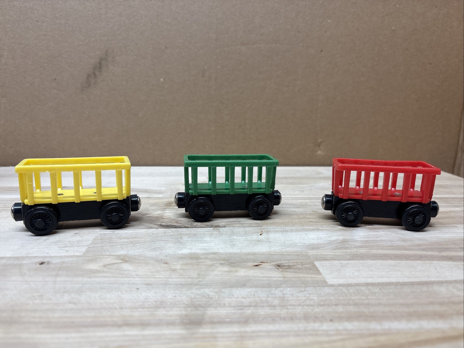 3 vtg Thomas & Friends Wooden Railway Circus Train Cars Only Red Yellow Green