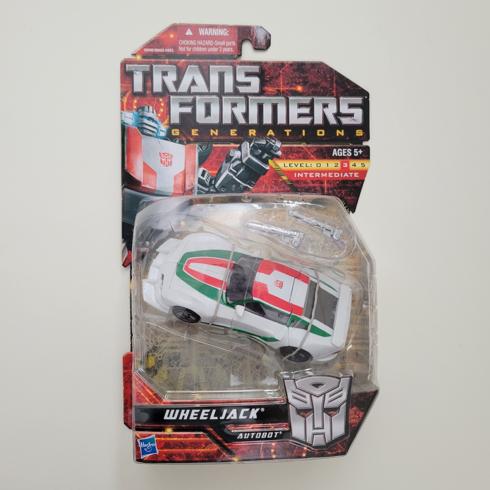 New/sealed Transformers Generations Wheeljack Autobot Wheel Jack Hasbro 2010