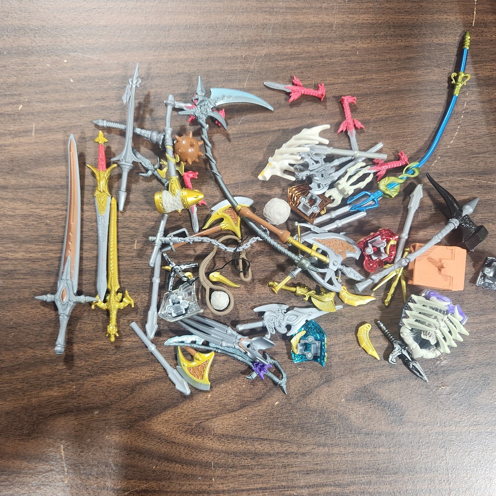1998 Bandai Mystic Knights of Tir Na Nog Parts Weapons Lot Of 35+ Pieces H5