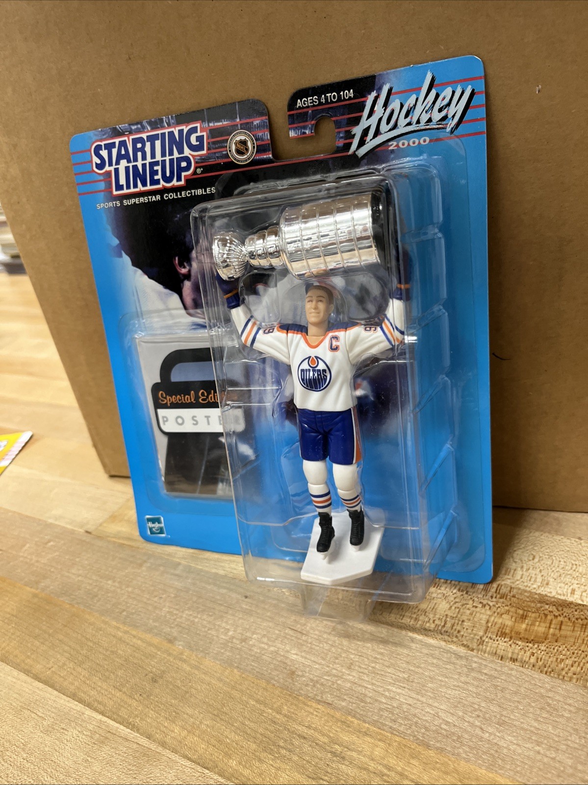 2000 Kenner Starting Lineup – Wayne Gretzky Special Poster Edition. Box 312