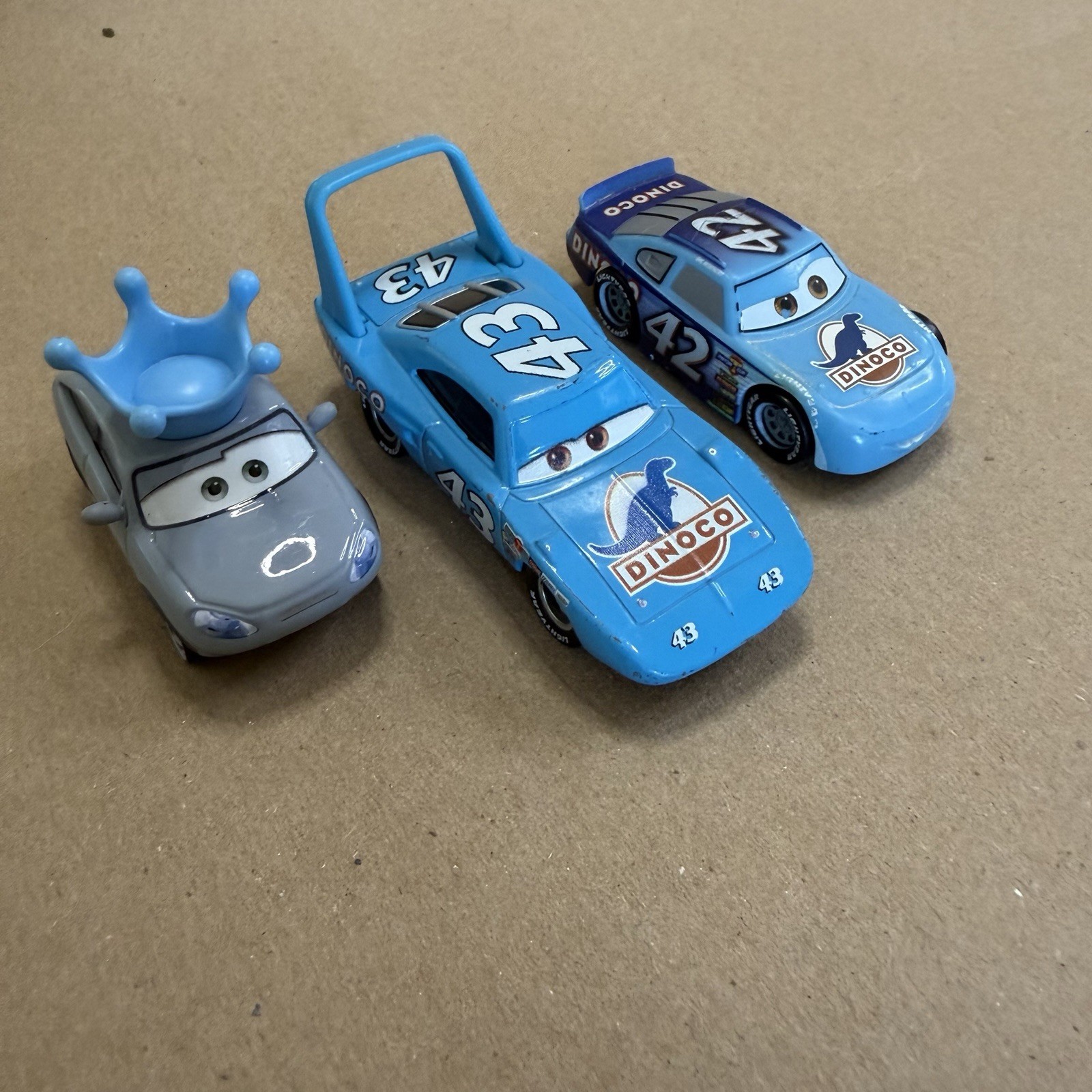 Disney Pixar Cars Dinoco The King , Cal Weathers #42 & Darla Vanderson Lot Of 3