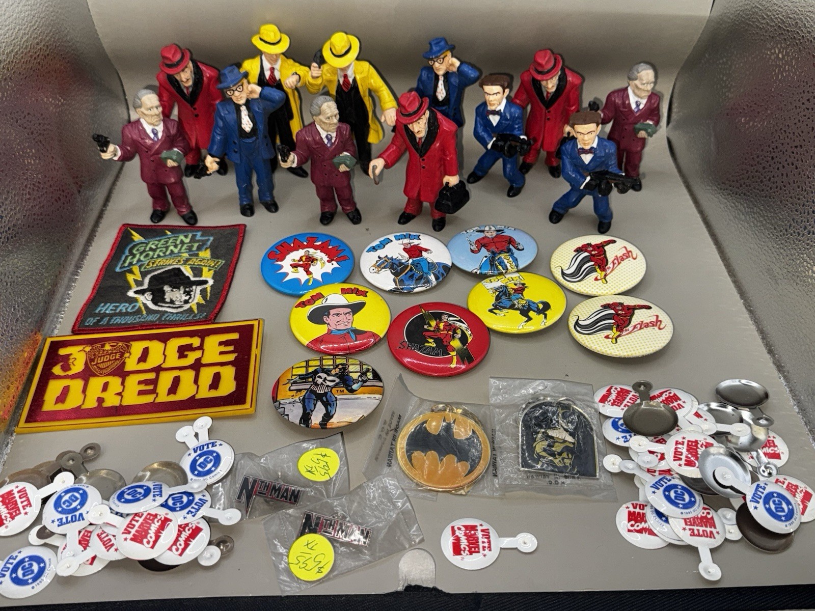 Huge Vintage Comic Figure, Pin, Keychain & Patch Lot – Batman Punisher Flash