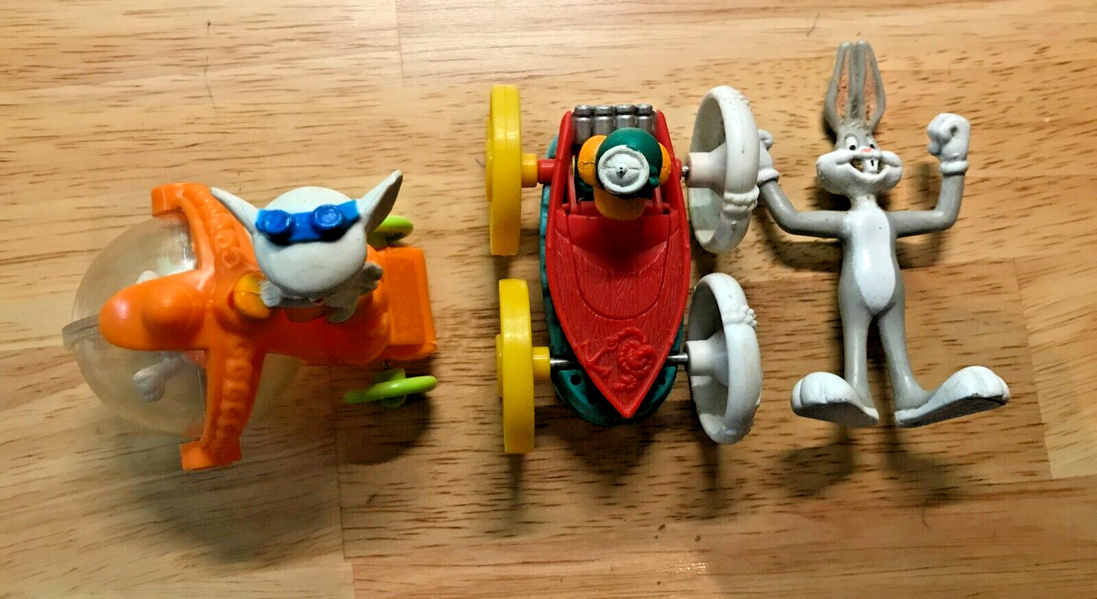 Lot if 3 -Vintage 1990-93 Warner Bros Bugs Bunny, Babs bunny, Pinky & Brain toys