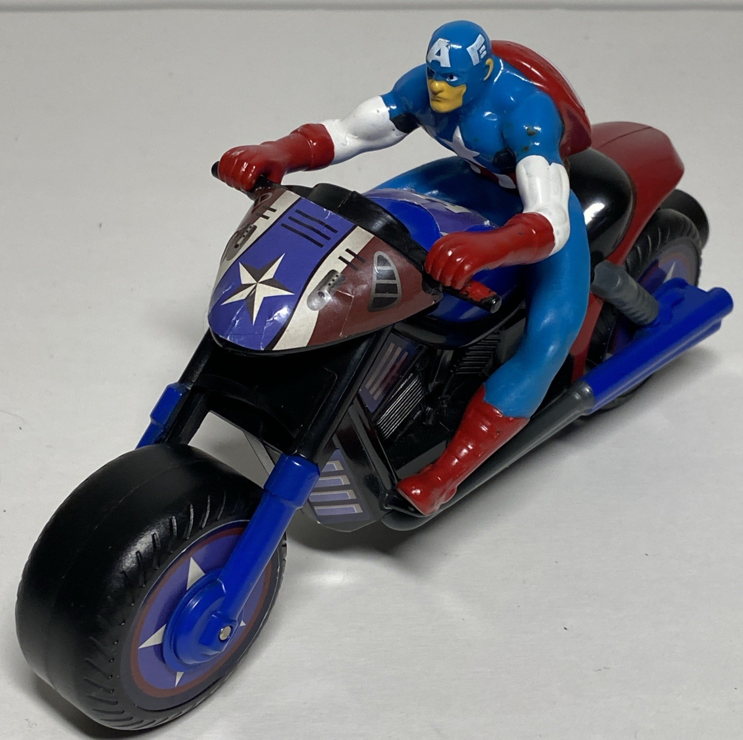 Marvel 2011 Captain America 4&Prime; Action Figure with Motorcycle Hasbro Loose