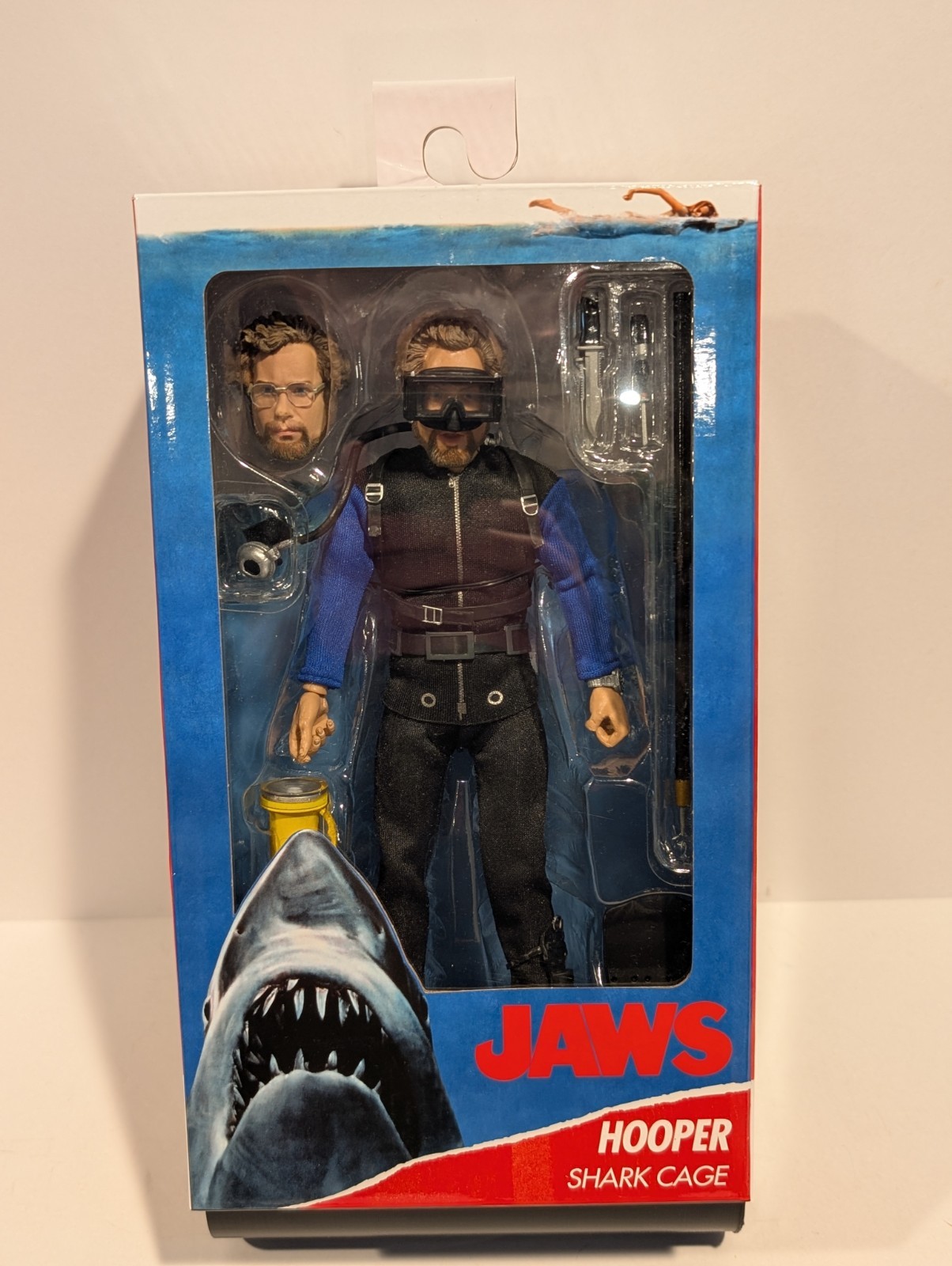 NECA Jaws Matt Hooper Shark Cage 8&Prime; Clothed Action Figure Retro 1975 Movie BNIB