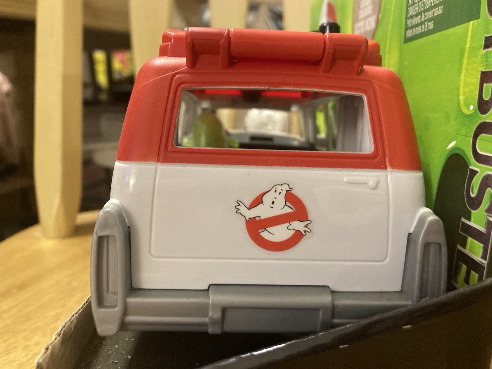 Ghostbusters Ecto-1 Mini ,W/Light Up Glow In The Dark Slimer -Light works -2016